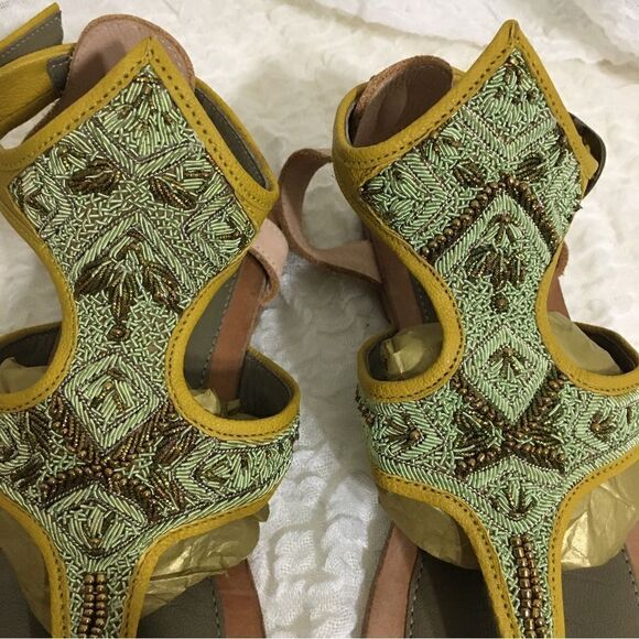 Meher Kakalia Embellished Sandals Size 37 ( 7 ) - Picture 5 of 10